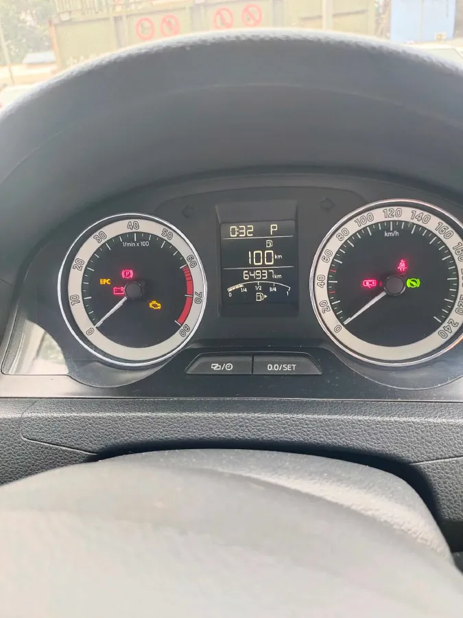 2019 Skoda Rapid Spaceback 1.5L 110HP L4 6AT,autocango,china used car exporter,china ev exporter,chinese used car exporter,chinese used ev exporter
