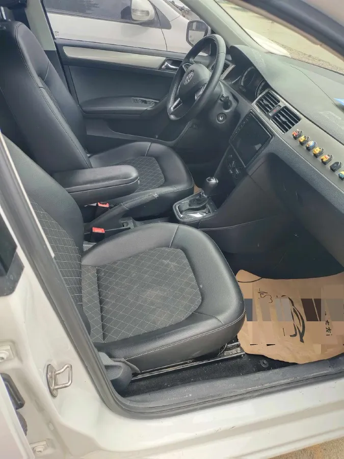 2019 Skoda Rapid Spaceback 1.5L 110HP L4 6AT,autocango,china used car exporter,china ev exporter,chinese used car exporter,chinese used ev exporter