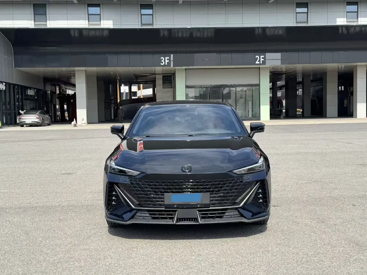 2023 ChangAn UNI-V iDD 1.5T 170HP L4 6TCT PHEV 18.4KWH,autocango,china used car exporter,china ev exporter,chinese used car exporter,chinese used ev exporter