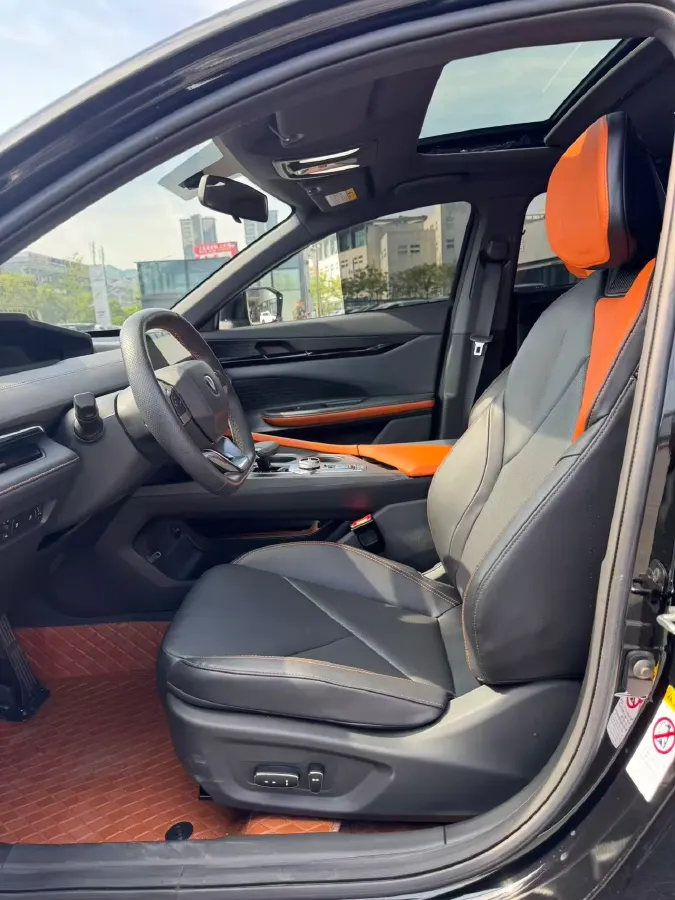 2023 ChangAn UNI-V iDD 1.5T 170HP L4 6TCT PHEV 18.4KWH,autocango,china used car exporter,china ev exporter,chinese used car exporter,chinese used ev exporter