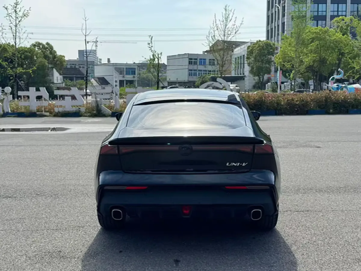2023 ChangAn UNI-V iDD 1.5T 170HP L4 6TCT PHEV 18.4KWH,autocango,china used car exporter,china ev exporter,chinese used car exporter,chinese used ev exporter