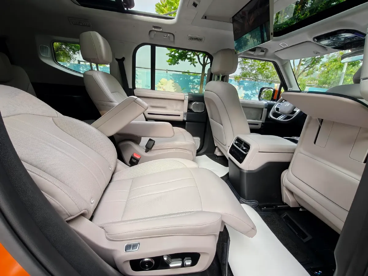 2025 Jetour Zongheng G700 2.0T 211HP L4 2DHT PHEV,autocango,china used car exporter,china ev exporter,chinese used car exporter,chinese used ev exporter