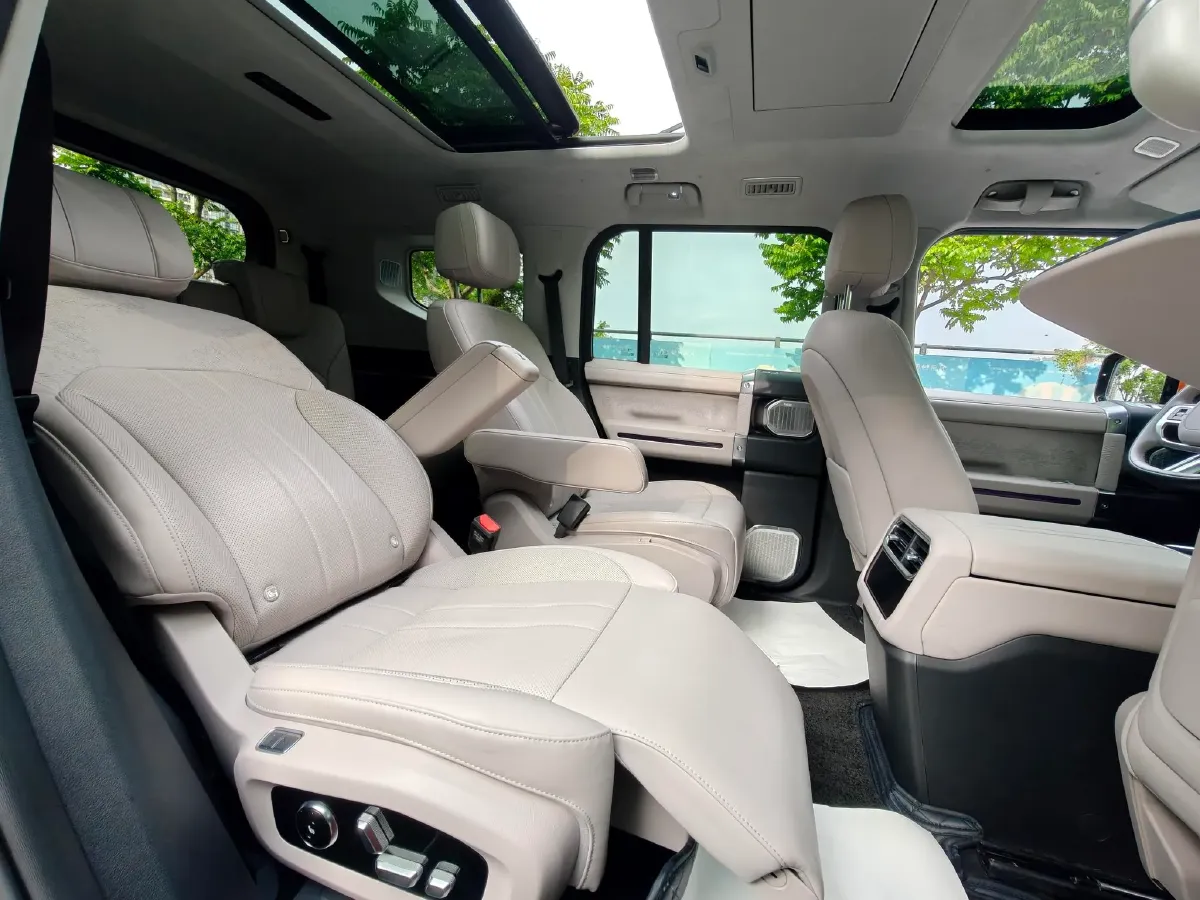 2025 Jetour Zongheng G700 2.0T 211HP L4 2DHT PHEV,autocango,china used car exporter,china ev exporter,chinese used car exporter,chinese used ev exporter