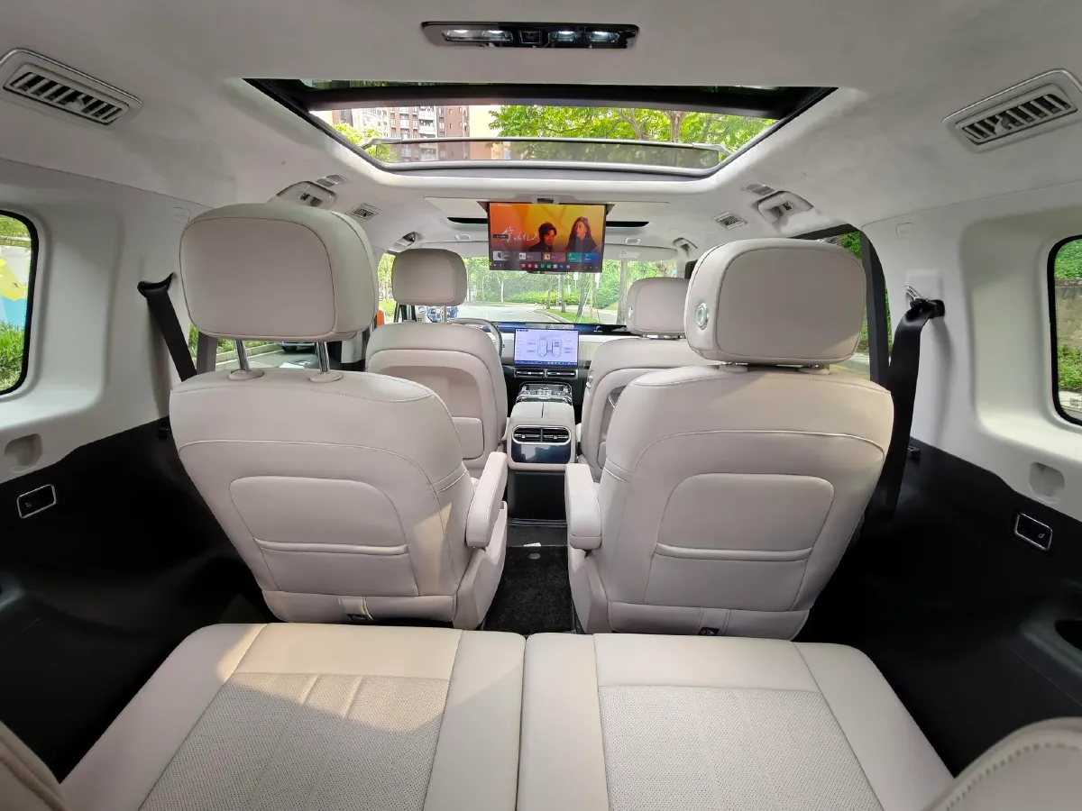 2025 Jetour Zongheng G700 2.0T 211HP L4 2DHT PHEV,autocango,china used car exporter,china ev exporter,chinese used car exporter,chinese used ev exporter
