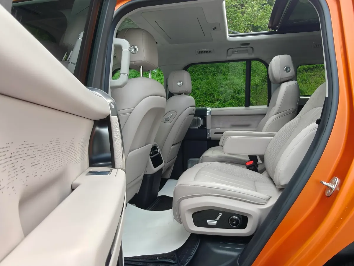 2025 Jetour Zongheng G700 2.0T 211HP L4 2DHT PHEV,autocango,china used car exporter,china ev exporter,chinese used car exporter,chinese used ev exporter