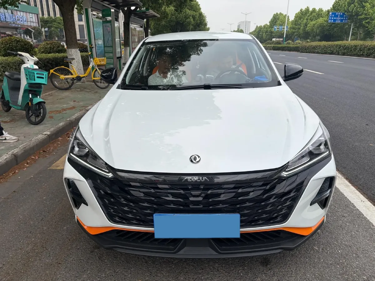 2023 DongFeng Aeolus YiXuan 1.5L 125HP L4 6DCT,autocango,china used car exporter,china ev exporter,chinese used car exporter,chinese used ev exporter