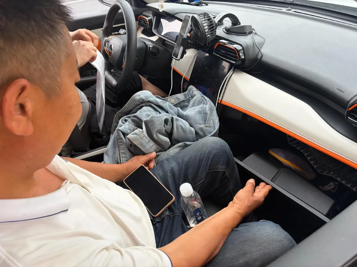 2023 DongFeng Aeolus YiXuan 1.5L 125HP L4 6DCT,autocango,china used car exporter,china ev exporter,chinese used car exporter,chinese used ev exporter