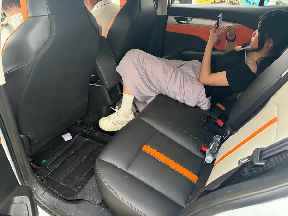 2023 DongFeng Aeolus YiXuan 1.5L 125HP L4 6DCT,autocango,china used car exporter,china ev exporter,chinese used car exporter,chinese used ev exporter