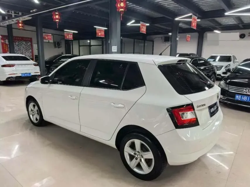 2017 Skoda Fabia 1.4L 90HP L4 6AT,autocango,china used car exporter,china ev exporter,chinese used car exporter,chinese used ev exporter