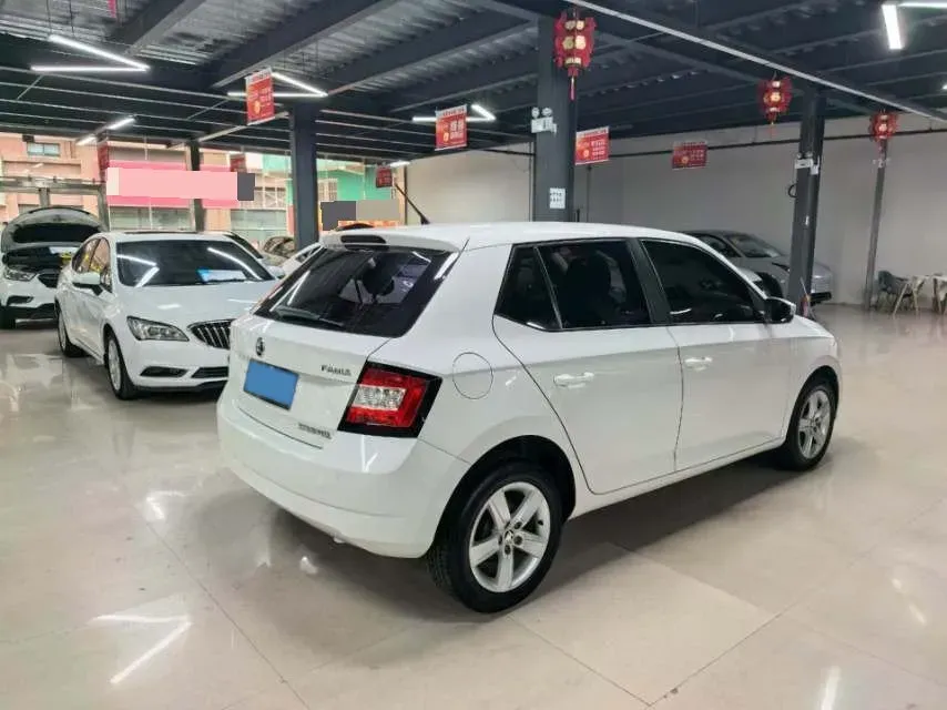 2017 Skoda Fabia 1.4L 90HP L4 6AT,autocango,china used car exporter,china ev exporter,chinese used car exporter,chinese used ev exporter