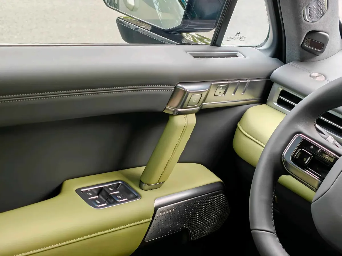 2025 Jetour Zongheng G700 2.0T 211HP L4 2DHT PHEV,autocango,china used car exporter,china ev exporter,chinese used car exporter,chinese used ev exporter