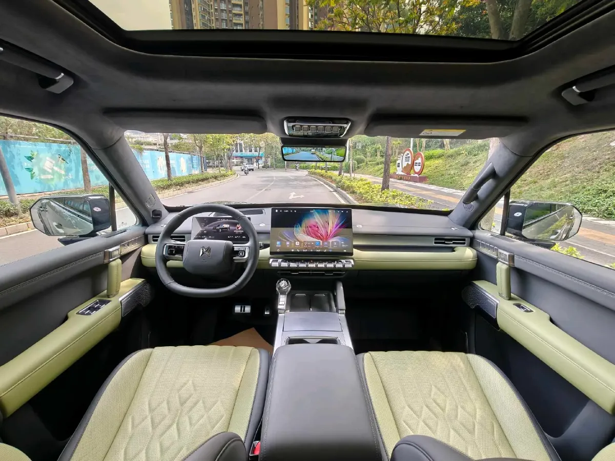 2025 Jetour Zongheng G700 2.0T 211HP L4 2DHT PHEV,autocango,china used car exporter,china ev exporter,chinese used car exporter,chinese used ev exporter