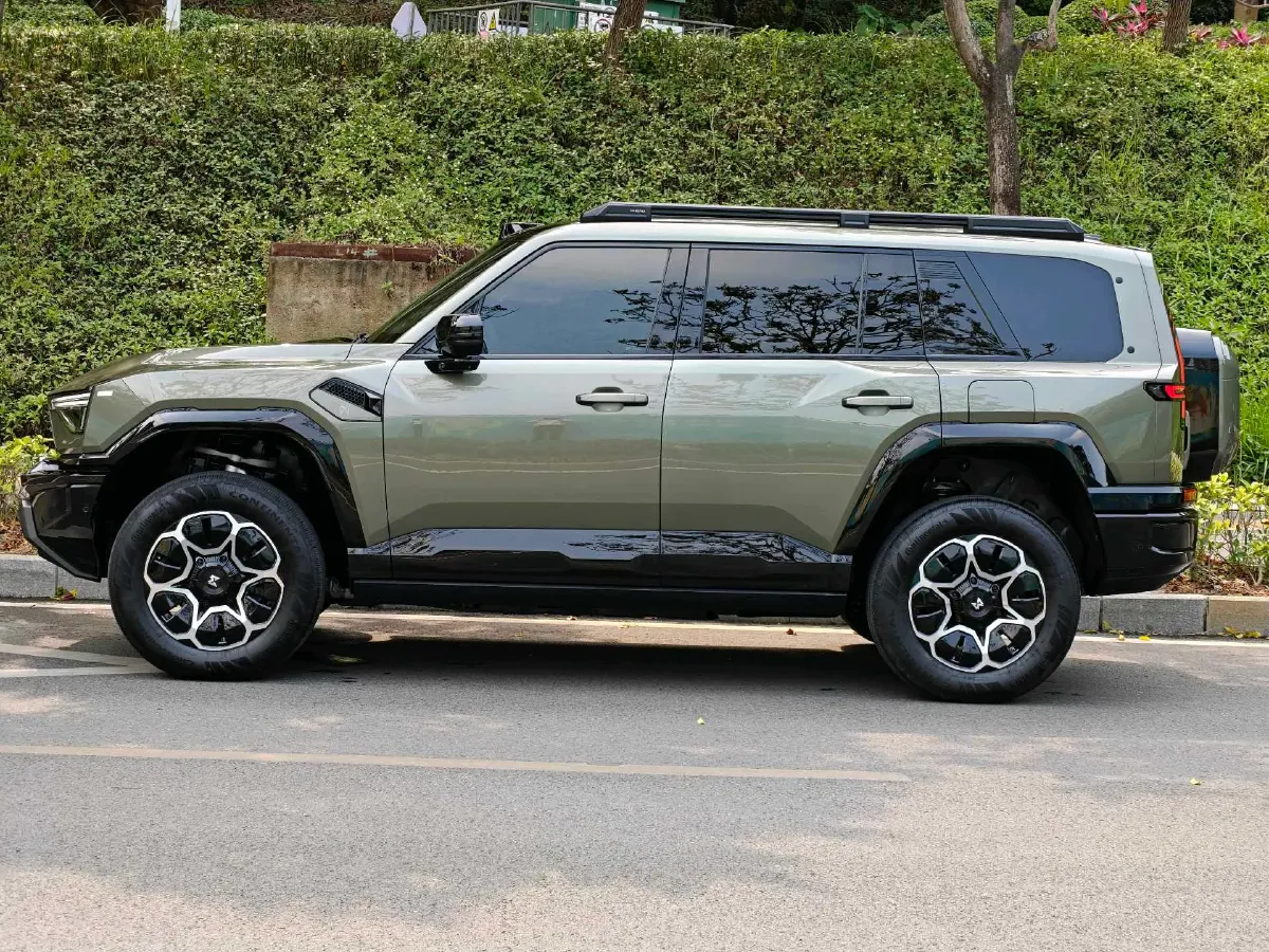 2025 Jetour Zongheng G700 2.0T 211HP L4 2DHT PHEV,autocango,china used car exporter,china ev exporter,chinese used car exporter,chinese used ev exporter