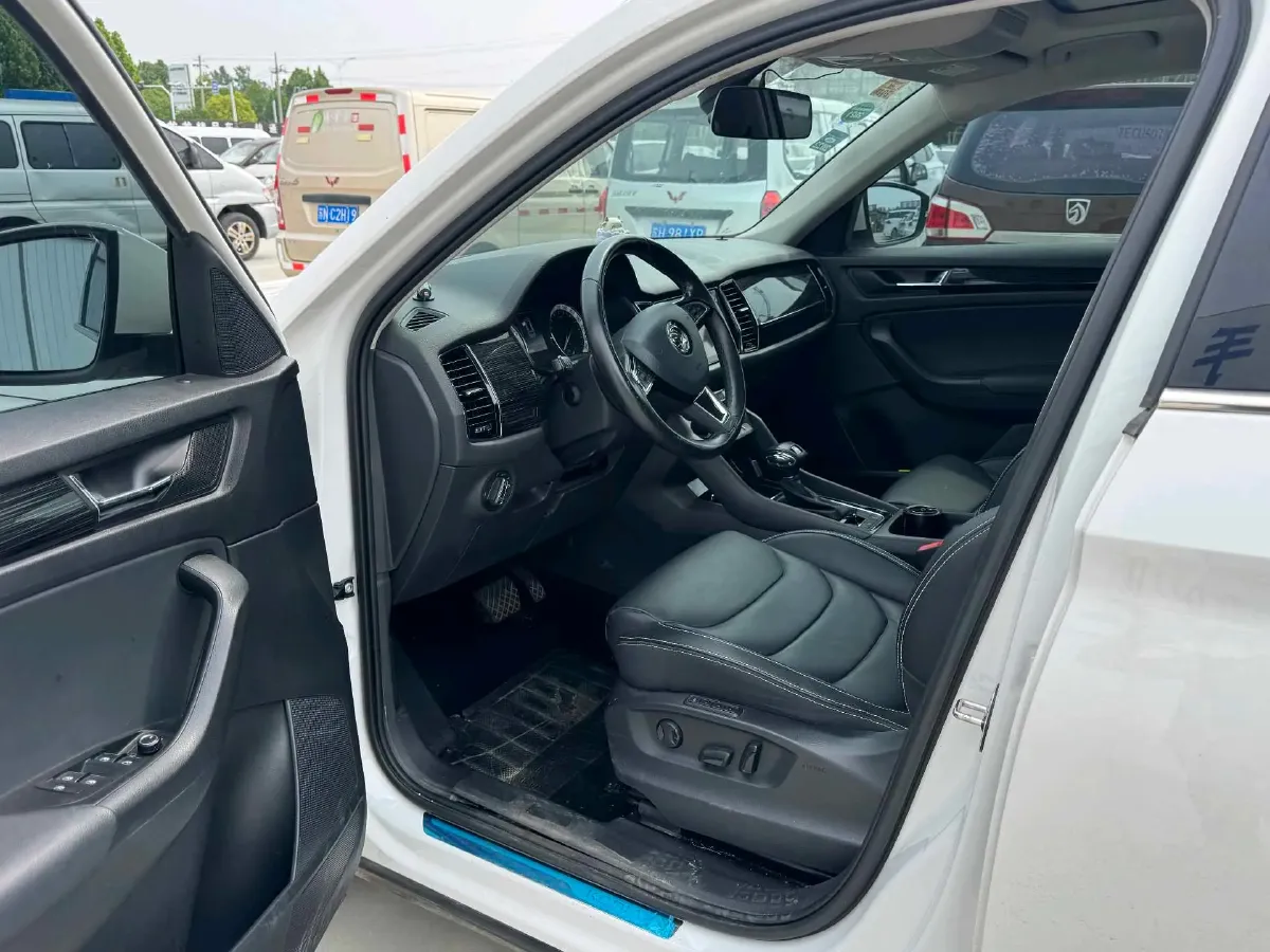 2018 Skoda Kodiak 2.0T 186HP L4 7DCT,autocango,china used car exporter,china ev exporter,chinese used car exporter,chinese used ev exporter