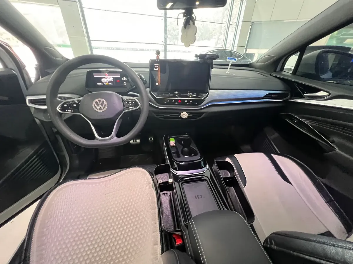 2022 Chevrolet Menlo BEV 61.1KWH,autocango,china used car exporter,china ev exporter,chinese used car exporter,chinese used ev exporter