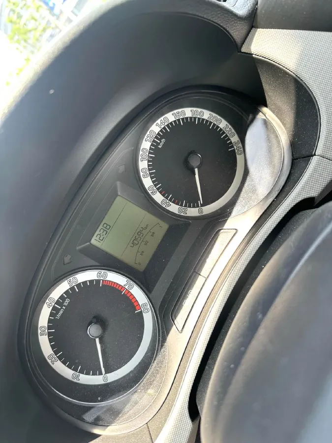 2017 Skoda Fabia 1.4L 90HP L4 6AT,autocango,china used car exporter,china ev exporter,chinese used car exporter,chinese used ev exporter