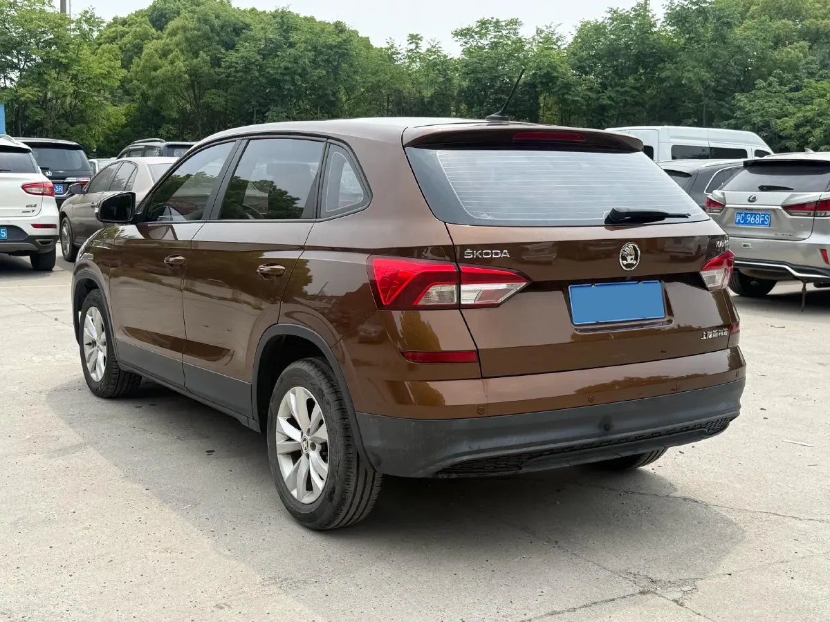 2018 Skoda Rapid Spaceback 1.4T 131HP L4 7DCT,autocango,china used car exporter,china ev exporter,chinese used car exporter,chinese used ev exporter