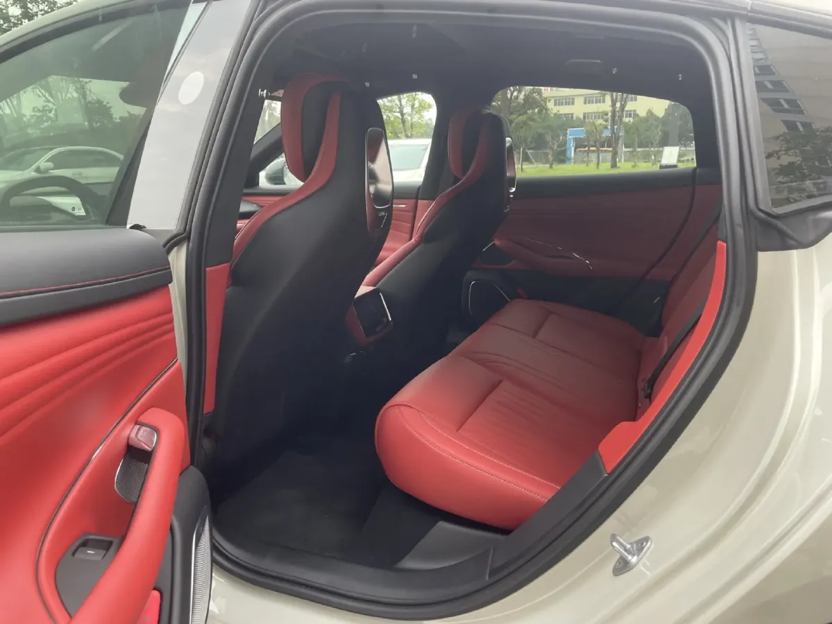 2026 MI SU7 BEV,autocango,china used car exporter,china ev exporter,chinese used car exporter,chinese used ev exporter
