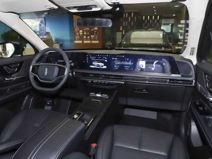 2024 Lincoln Corsair 2.0T 261HP L4 8AT,autocango,china used car exporter,china ev exporter,chinese used car exporter,chinese used ev exporter