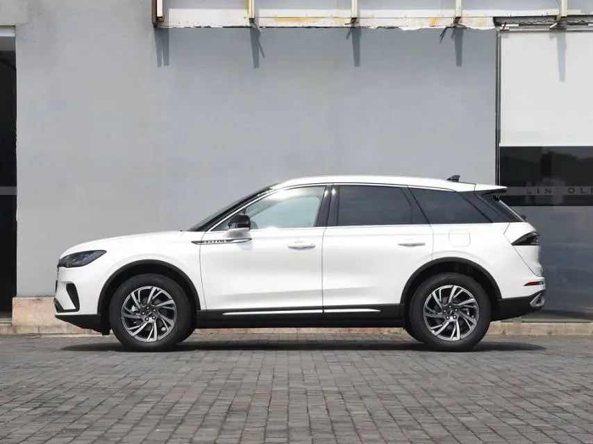 2024 Lincoln Corsair 2.0T 261HP L4 8AT,autocango,china used car exporter,china ev exporter,chinese used car exporter,chinese used ev exporter