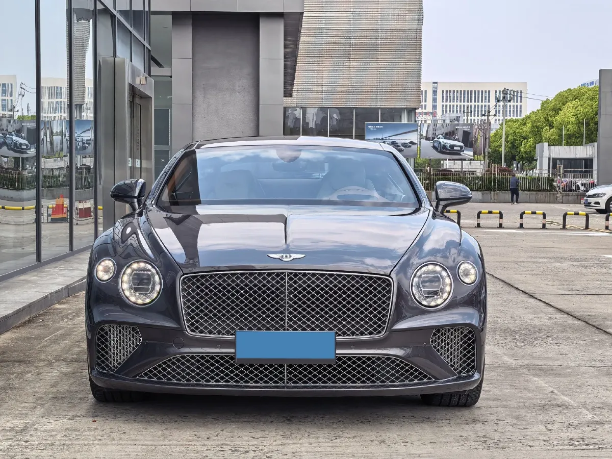 2022 Bentley Continental 6.0T 635HP W12 8DCT,autocango,china used car exporter,china ev exporter,chinese used car exporter,chinese used ev exporter