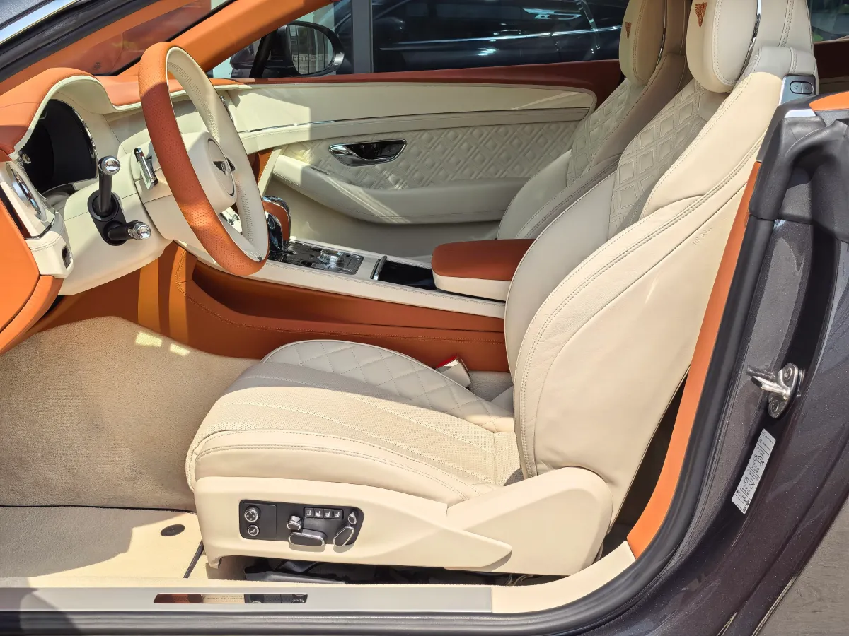 2022 Bentley Continental 6.0T 635HP W12 8DCT,autocango,china used car exporter,china ev exporter,chinese used car exporter,chinese used ev exporter