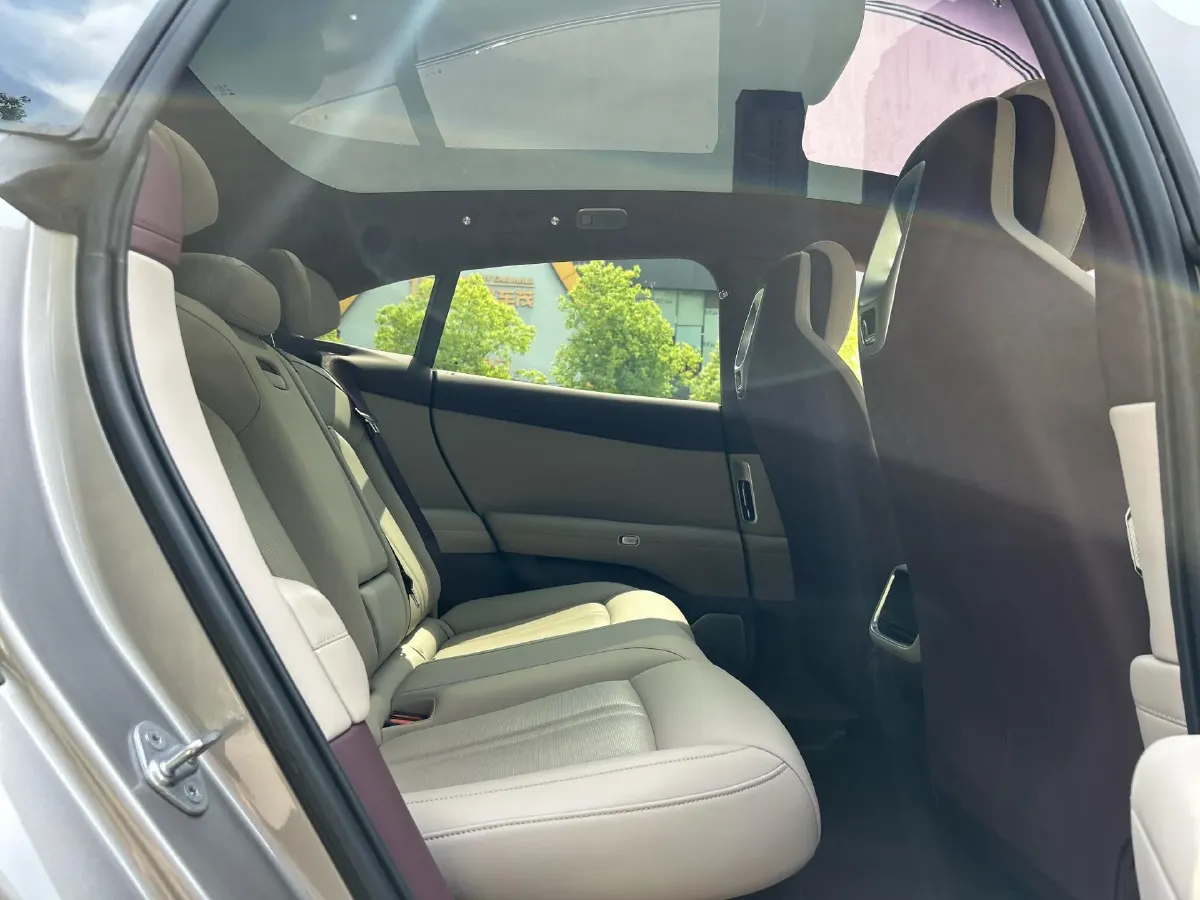 2025 MI YU7 BEV 96.3KWH,autocango,china used car exporter,china ev exporter,chinese used car exporter,chinese used ev exporter