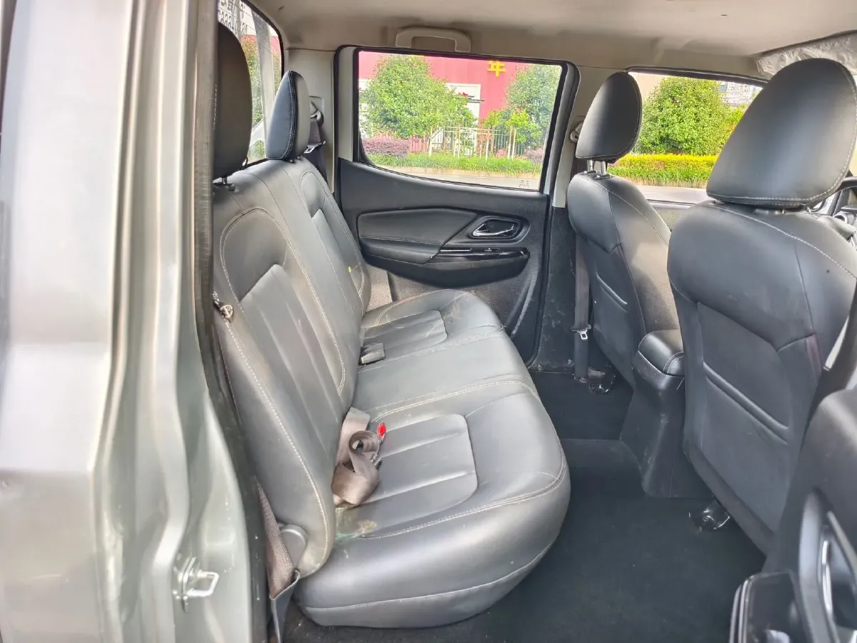 2021 Dongfeng RuiQi 2.4T 165HP L4 5MT,autocango,china used car exporter,china ev exporter,chinese used car exporter,chinese used ev exporter