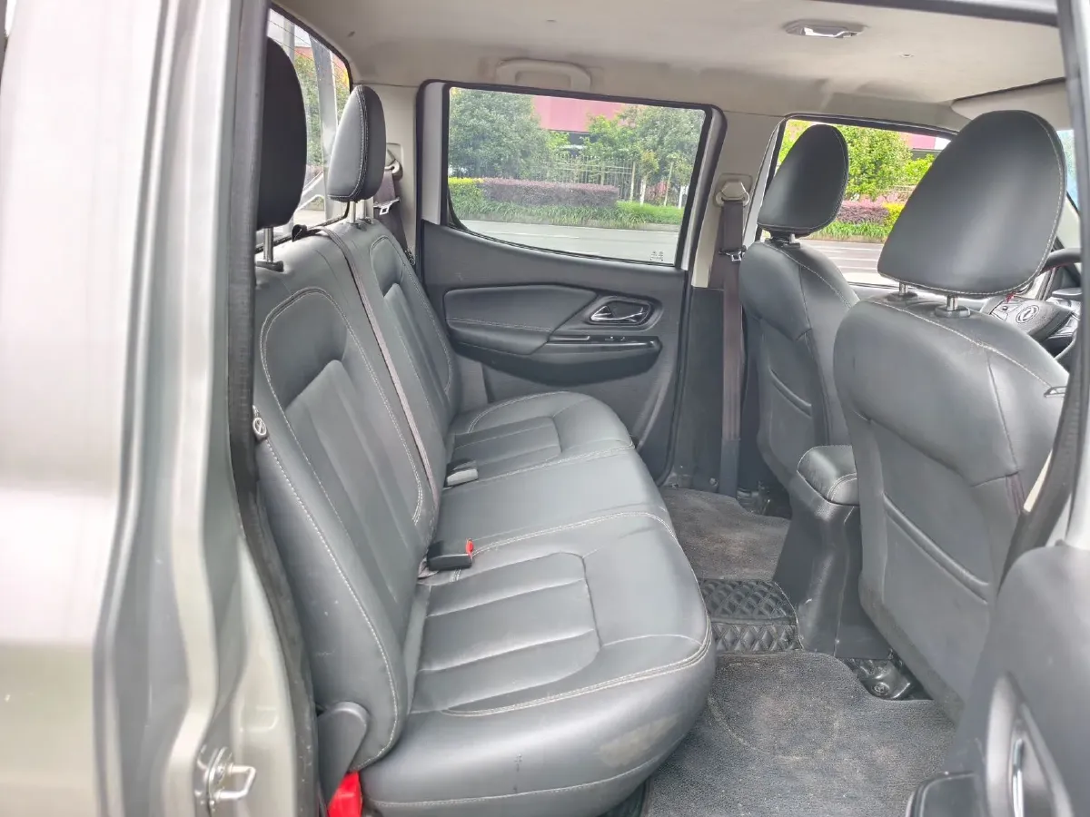 2021 Dongfeng RuiQi 2.4T 165HP L4 5MT,autocango,china used car exporter,china ev exporter,chinese used car exporter,chinese used ev exporter