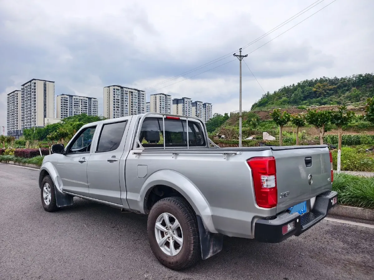 2021 Dongfeng RuiQi 2.4T 165HP L4 5MT,autocango,china used car exporter,china ev exporter,chinese used car exporter,chinese used ev exporter