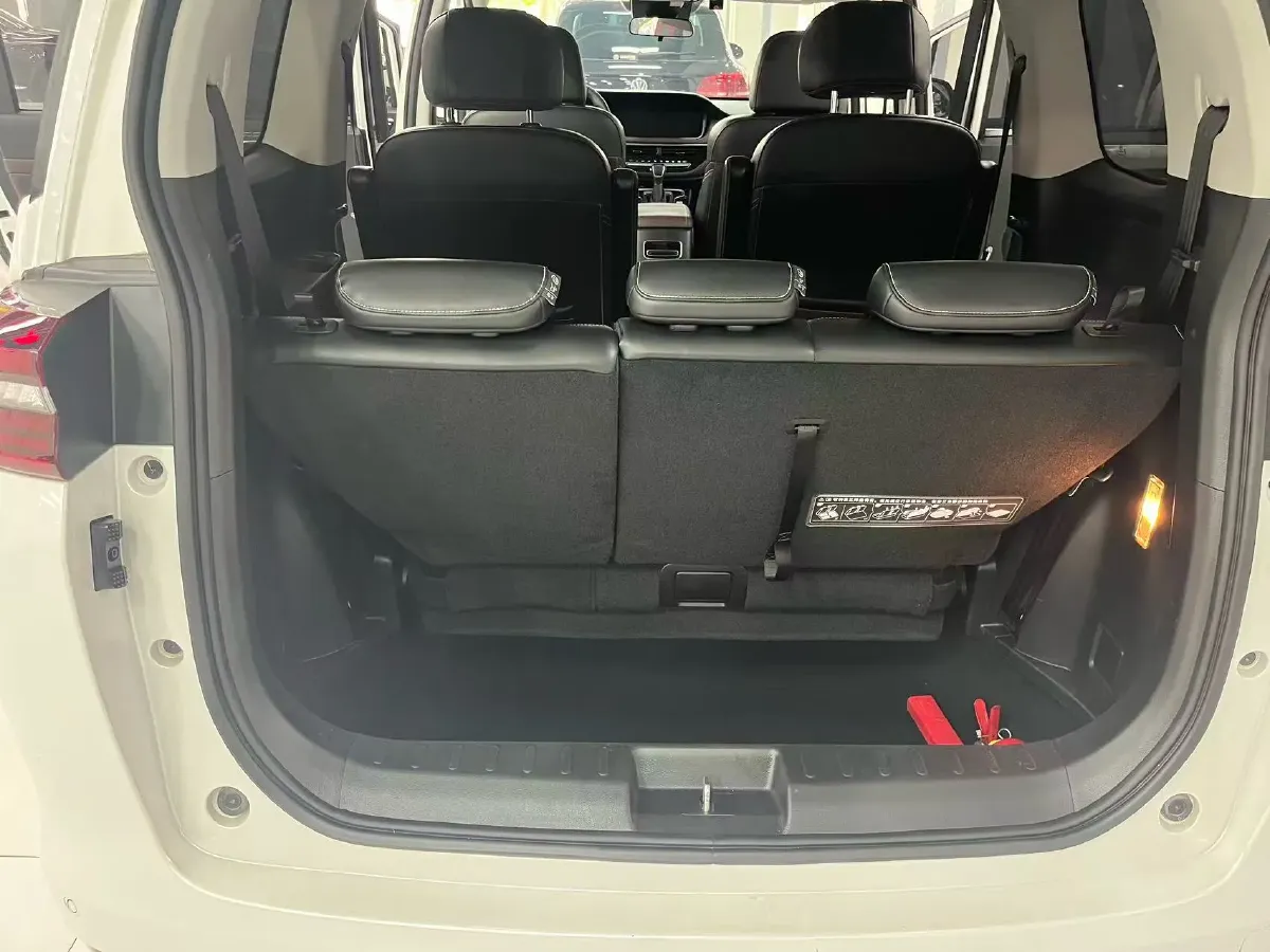 2023 GAC Trumpchi M6 1.5T 177HP L4 7DCT,autocango,china used car exporter,china ev exporter,chinese used car exporter,chinese used ev exporter