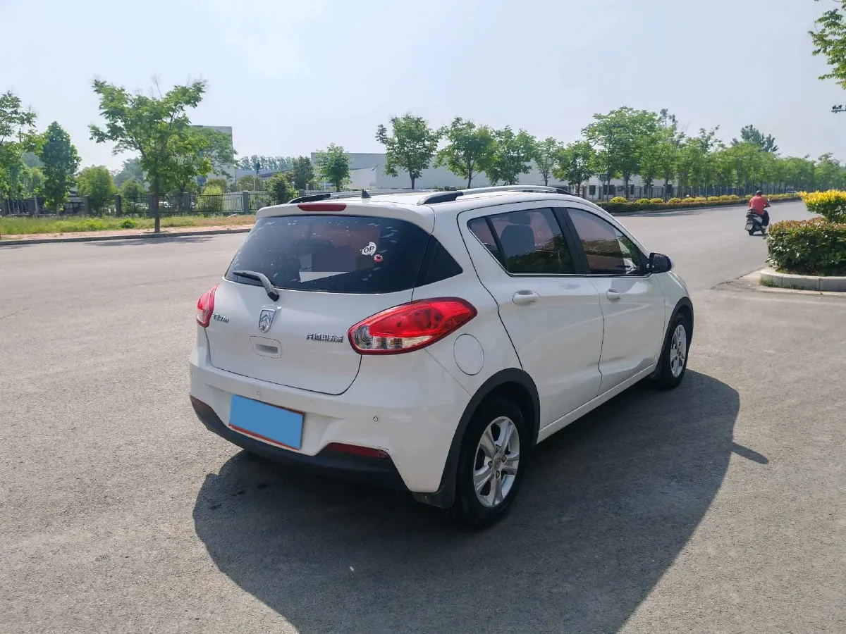 2016 BaoJun 310 1.2L 82HP L4 5MT,autocango,china used car exporter,china ev exporter,chinese used car exporter,chinese used ev exporter