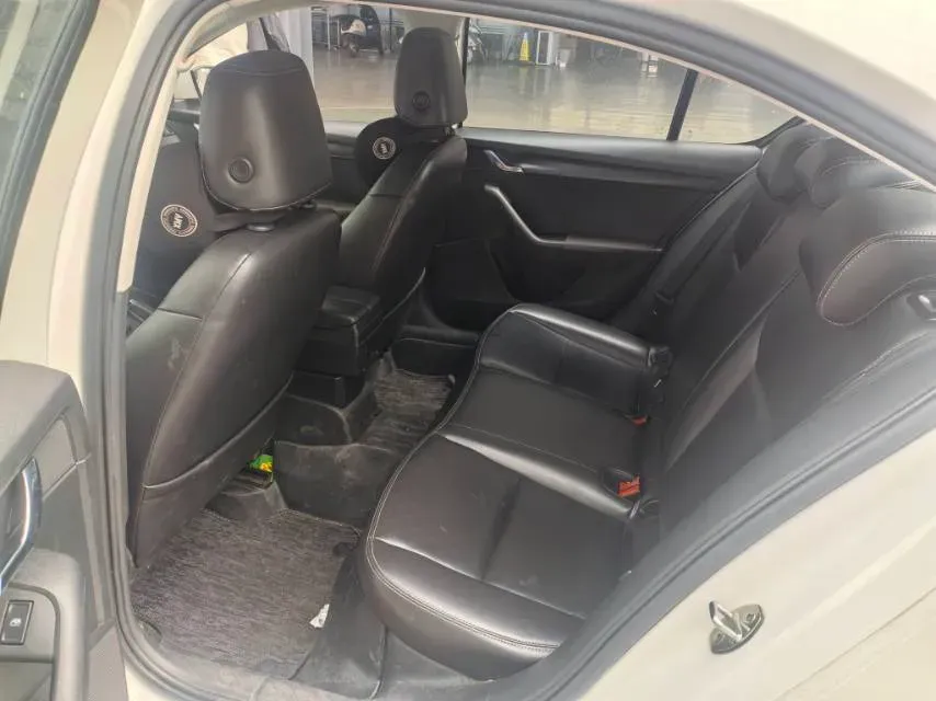 2017 Skoda Octavia 1.6L 110HP L4 6AT,autocango,china used car exporter,china ev exporter,chinese used car exporter,chinese used ev exporter