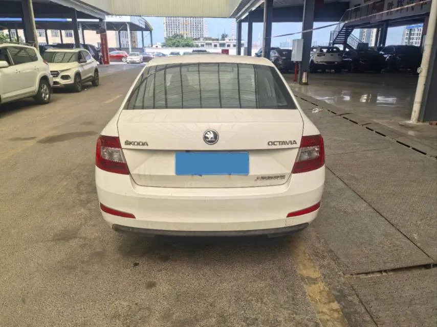 2017 Skoda Octavia 1.6L 110HP L4 6AT,autocango,china used car exporter,china ev exporter,chinese used car exporter,chinese used ev exporter