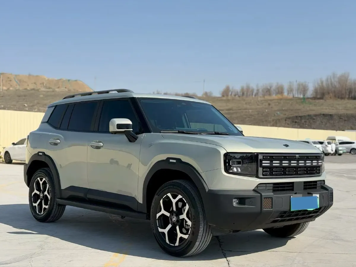 2025 MAXUS XinTu V70 2.0T 150HP L4 9AT,autocango,china used car exporter,china ev exporter,chinese used car exporter,chinese used ev exporter