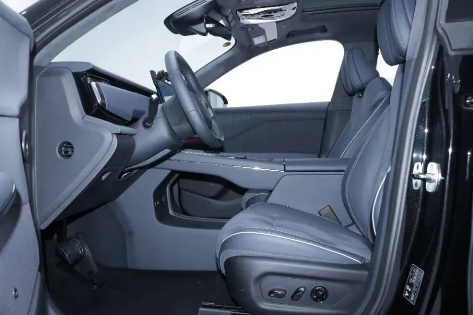 2024 Voyah ZhiYin BEV 77KWH,autocango,china used car exporter,china ev exporter,chinese used car exporter,chinese used ev exporter