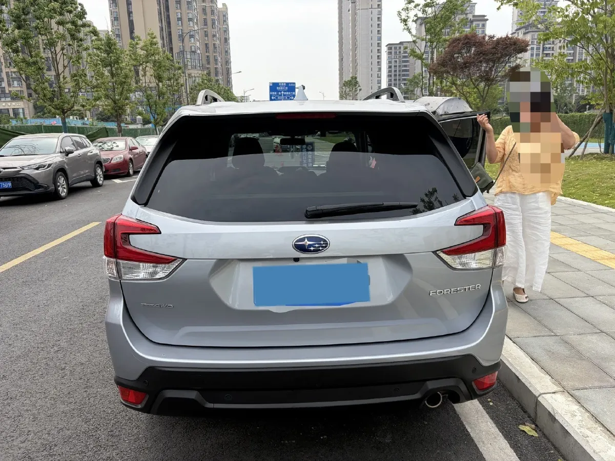 2022 Subaru Forester 2.0L 154HP H4 CVT,autocango,china used car exporter,china ev exporter,chinese used car exporter,chinese used ev exporter