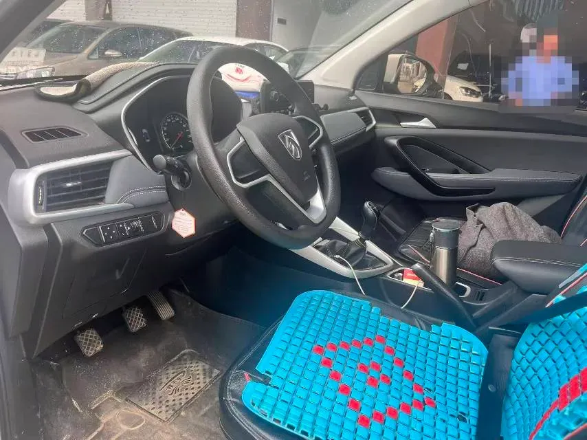 2018 BaoJun 530 1.5T 150HP L4 6MT,autocango,china used car exporter,china ev exporter,chinese used car exporter,chinese used ev exporter