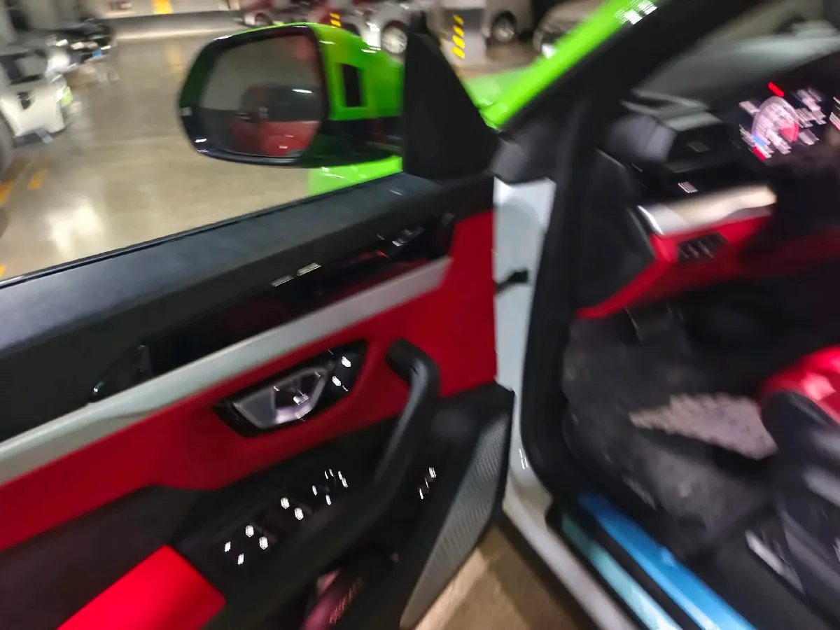 2018 Lamborghini Urus 4.0T 650HP V8 8AT,autocango,china used car exporter,china ev exporter,chinese used car exporter,chinese used ev exporter