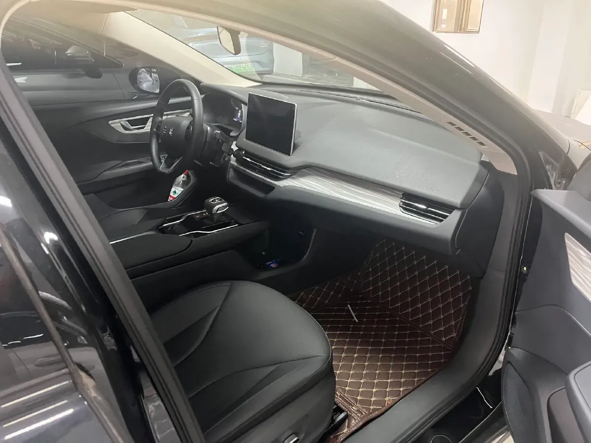 2024 HongQi E-QM5 BEV 60KWH,autocango,china used car exporter,china ev exporter,chinese used car exporter,chinese used ev exporter