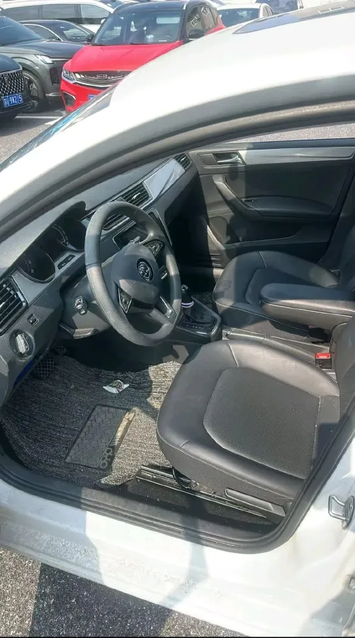 2022 Skoda Rapid 1.5L 112HP L4 6AT,autocango,china used car exporter,china ev exporter,chinese used car exporter,chinese used ev exporter
