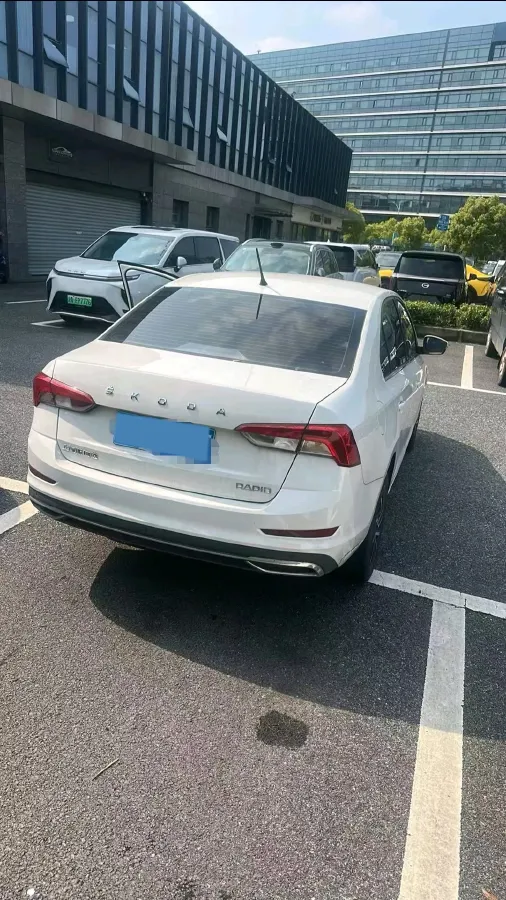 2022 Skoda Rapid 1.5L 112HP L4 6AT,autocango,china used car exporter,china ev exporter,chinese used car exporter,chinese used ev exporter