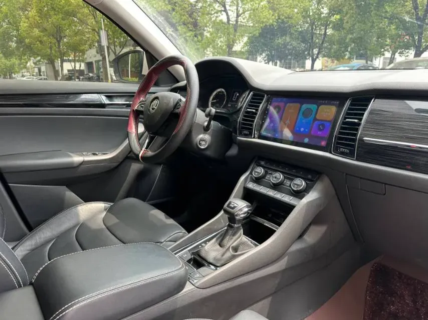 2018 Skoda Kodiak 1.8T 180HP L4 7DCT,autocango,china used car exporter,china ev exporter,chinese used car exporter,chinese used ev exporter