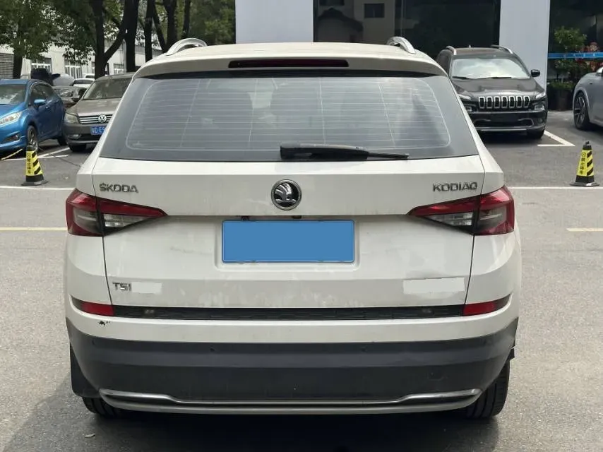 2018 Skoda Kodiak 1.8T 180HP L4 7DCT,autocango,china used car exporter,china ev exporter,chinese used car exporter,chinese used ev exporter