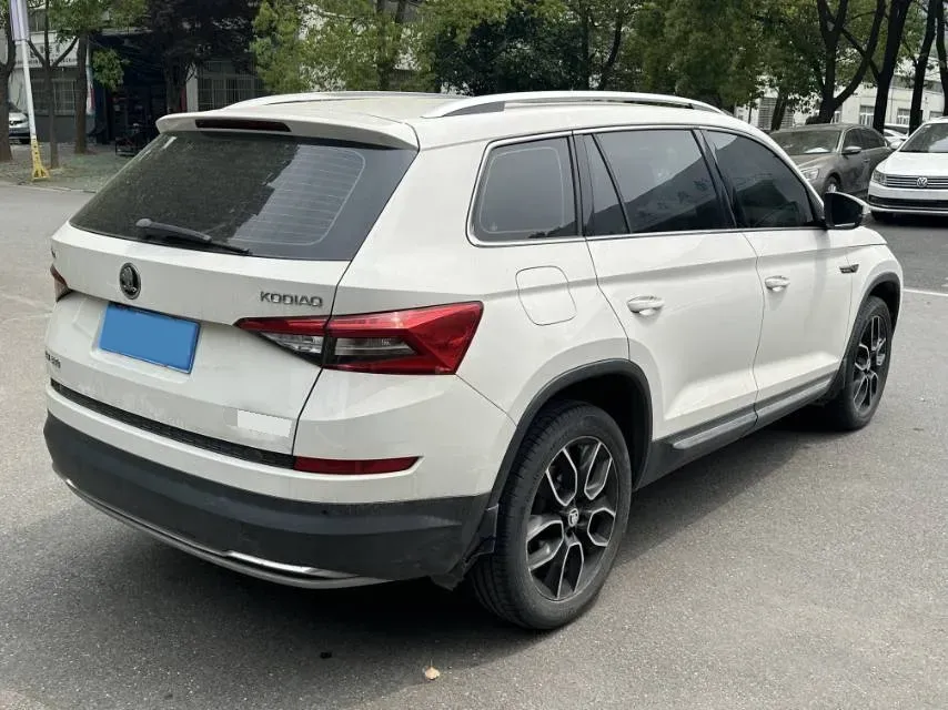 2018 Skoda Kodiak 1.8T 180HP L4 7DCT,autocango,china used car exporter,china ev exporter,chinese used car exporter,chinese used ev exporter