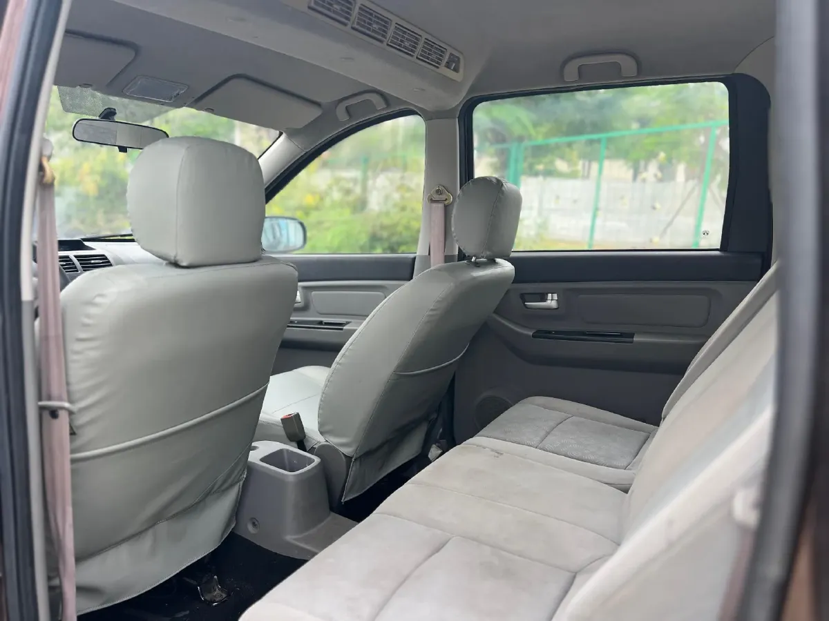2017 BAIC WeiWang M20 1.5L 116HP L4 5MT,autocango,china used car exporter,china ev exporter,chinese used car exporter,chinese used ev exporter