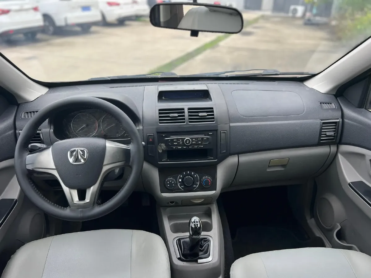 2017 BAIC WeiWang M20 1.5L 116HP L4 5MT,autocango,china used car exporter,china ev exporter,chinese used car exporter,chinese used ev exporter