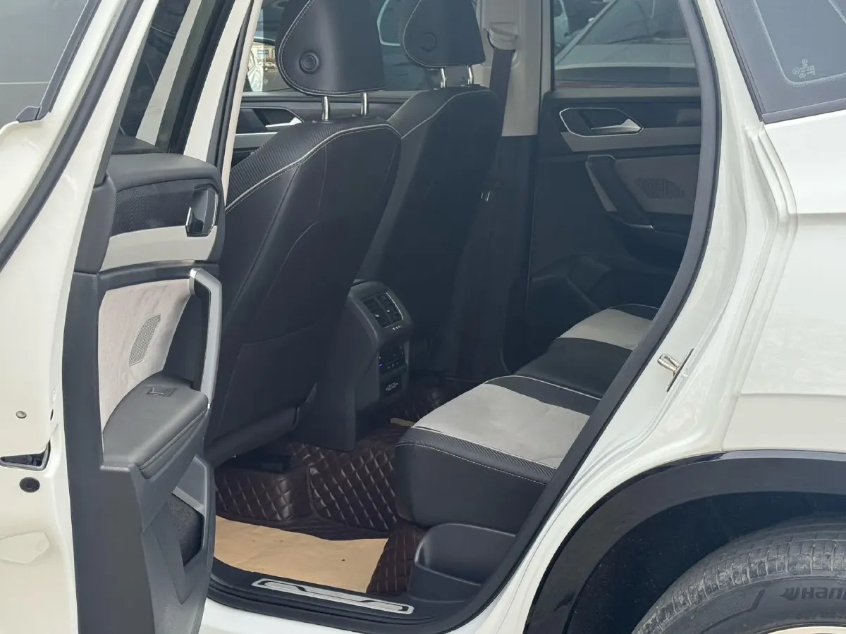 2023 Volkswagen Tayron X 2.0T 186HP L4 7DCT,autocango,china used car exporter,china ev exporter,chinese used car exporter,chinese used ev exporter