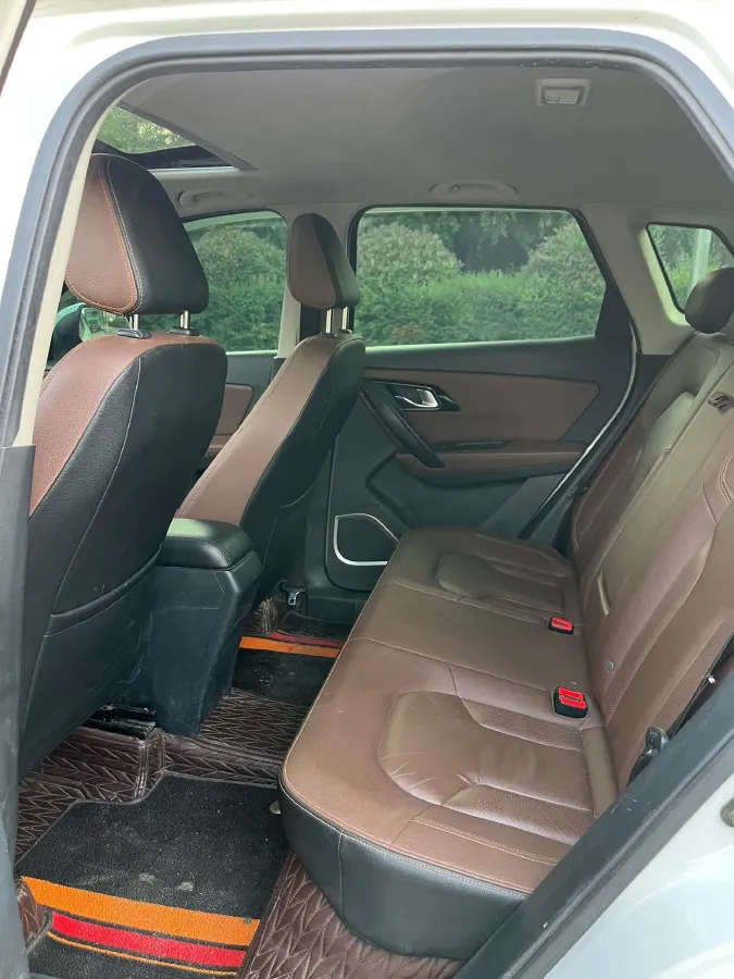 2017 FAW Senia R7 1.6L 116HP L4 5MT,autocango,china used car exporter,china ev exporter,chinese used car exporter,chinese used ev exporter