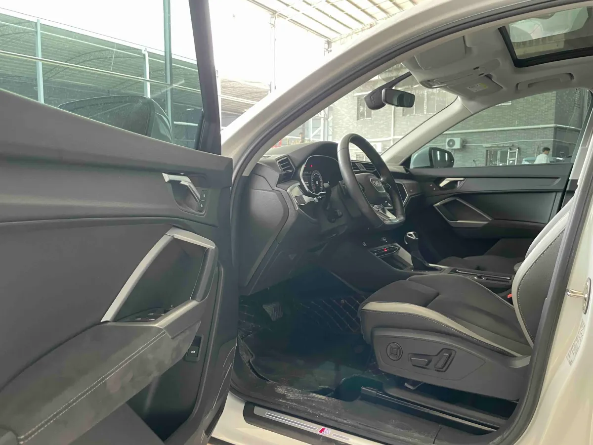 2022 Audi Q3 1.4T 150HP L4 7DCT,autocango,china used car exporter,china ev exporter,chinese used car exporter,chinese used ev exporter